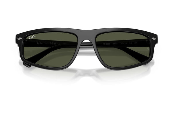 Ray-Ban RB2225 901/31 Lifestyle