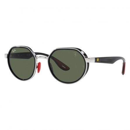 Ray-Ban Scuderia Ferrari RB3703M F007/71 Lifestyle
